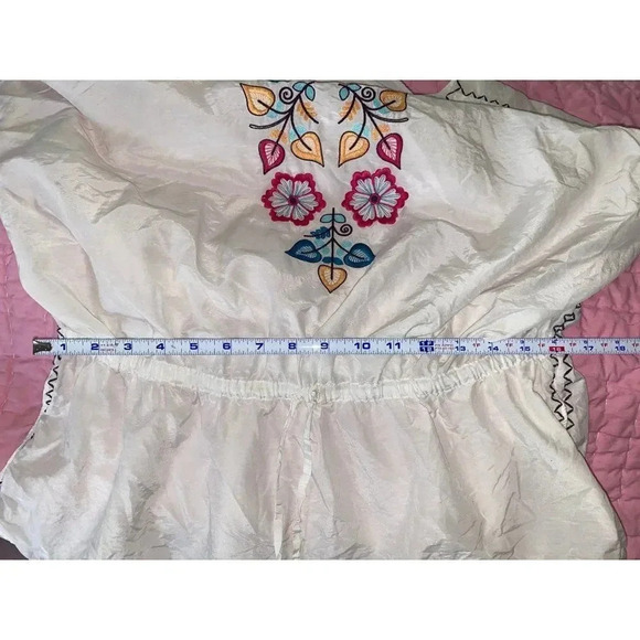 Embroidered Floral Peasant Blouse Top NICOLE Miller Sz Large White Silk/Cotton - Picture 10 of 16